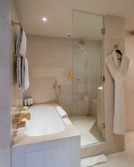 PARK HYATT VENDOME. Paris © Photo by François Cavelier