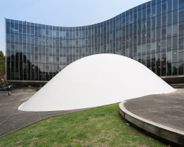 Siège du parti communiste Français - Oscar Niemeyer. © Photo by François Cavelier