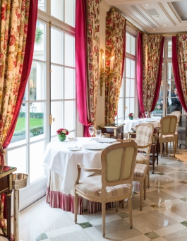 Le Bristol Hotel. Paris © Photo by François Cavelier