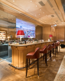 Le Bristol Hotel. Paris © Photo by François Cavelier