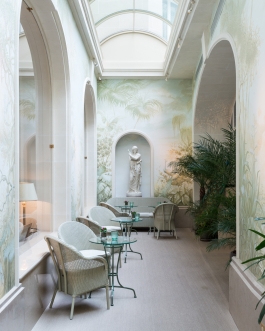 Le Bristol Hotel. Paris © Photo by François Cavelier