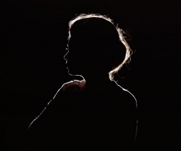 Woman in the night - Rouen, France 2009. © Photo by François Cavelier