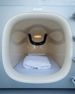 9h Nine Hours Hotel Capsule & Run. Takebashi Chiyoda Tokyo Japan. Architect Akihisa Hirata. Photo by Francois Cavelier for Monocle Magazine