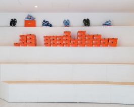 9h Nine Hours Hotel Capsule & Run. Takebashi Chiyoda Tokyo Japan. Architect Akihisa Hirata. Photo by Francois Cavelier for Monocle Magazine