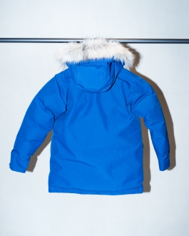 Woolrich Japan was co-founded with Japanese technical outdoor-wear experts Goldwin. Woolrich advertises itself as the oldest American outdoor clothing label