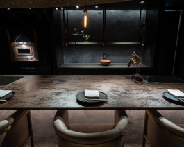 AUBE Nishitenma Kita-Ku Osaka Owned by chef Koji Azuma the scientist of neo-Chinese cuisine, AUBE, a luxury 6-seats counter. Photos by Francois Cavelier 