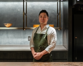 AUBE Nishitenma Kita-Ku Osaka Owned by chef Koji Azuma the scientist of neo-Chinese cuisine, AUBE, a luxury 6-seats counter. Photos by Francois Cavelier 