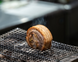 FALÒ Daikanyama Tokyo A lava-cave Italian-inspired Izakaya hidden away in the subsoil of a concrete building in the voguish Daikanyama sector. Francois Cavelier