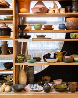 SAIDEIGAMA Jingumae Shibuya located in the fancy Omotesando area, Saideigama studio offers the largest pottery workshop ancestral Japanese craft