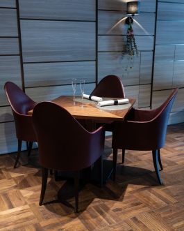 T3 Azabudai, Tokyo Chef Hiroyuki Yamashita began his career at L’ecrin in Ginza and Signature Mandarin Oriental Tokyo Hotel  Eric Ziebold. Francois Cavelier