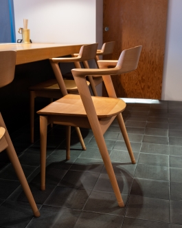 44A2 YOSHIATSU Ebisu Tokyo Chef Yoshiatsu Fukushima traditional styles and innovative elements within the framework of Japanese cuisine. The minimalist interior