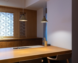 44A2 YOSHIATSU Ebisu Tokyo Chef Yoshiatsu Fukushima traditional styles and innovative elements within the framework of Japanese cuisine. The minimalist interior 