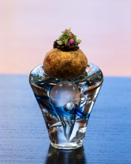 44A2 YOSHIATSU Ebisu Tokyo Chef Yoshiatsu Fukushima traditional styles and innovative elements within the framework of Japanese cuisine. The minimalist interior