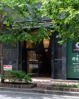 SUN MOTOYAMA Ginza Tokyo Legendary Sun Motoyama Ginza intercultural style ambassador has been first to import brands such as Hermes and Gucci 